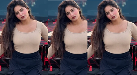 Beautiful Punjabi Influncer Showing