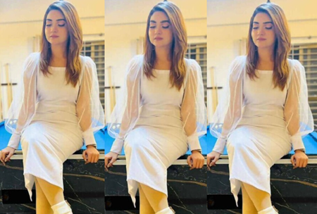 Indian Girl Fully Nude Painful Fucking in Hotel Loud Moaning Tightly Grab Bedsheet She Quick Run in Bathroom When Boyfriend Recoding her Full Nude Don’t Miss