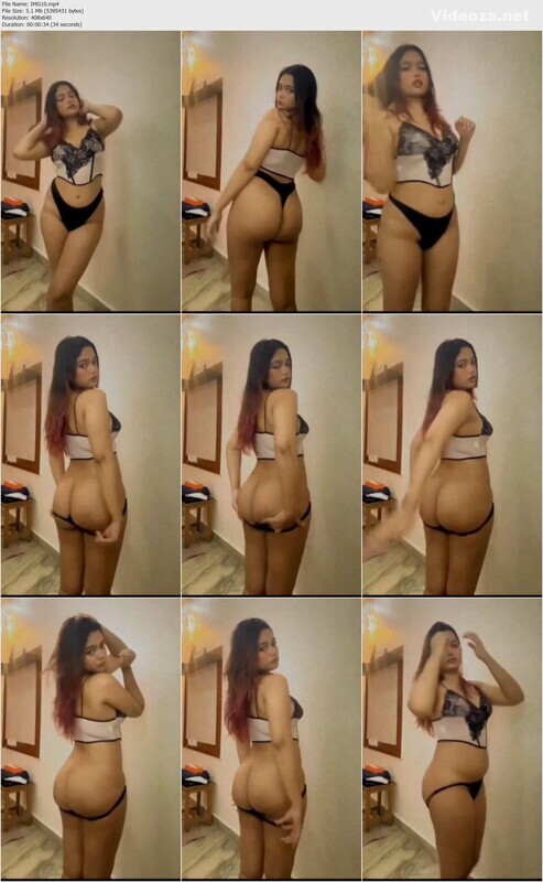 Indian Sexy Girlfriend Showing Teasing