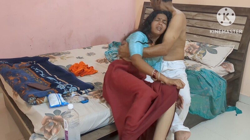 Mature Cheater Aunty Enjoying With Lover