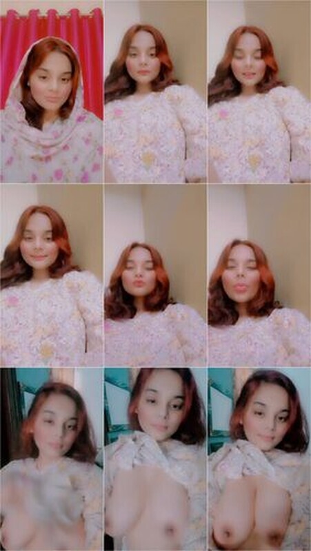 Pakistani Girl Showing Her Boobs