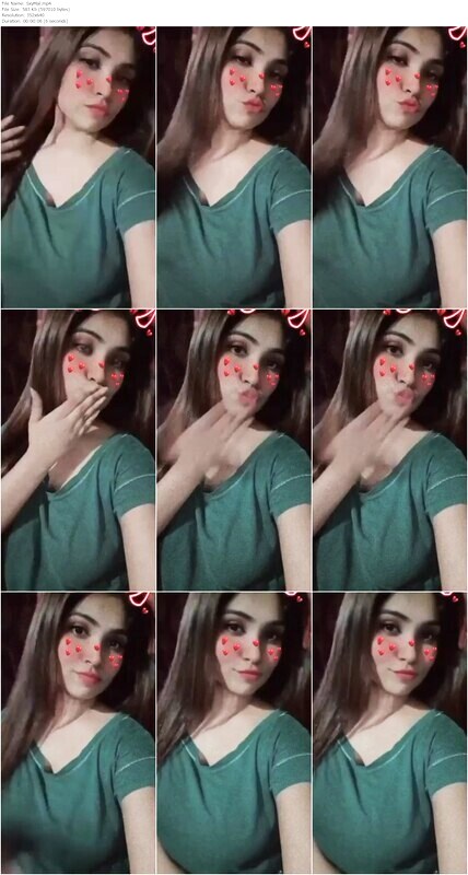 Sexy Girl Showing Her Boobs