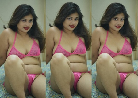 Bengali Horny Chubby Girl Showing Rubbing Shaved Meaty Pussy Fucking with Boyfriend