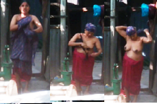 Bhabhi Bathing Wearing Clothes Captured Secretly