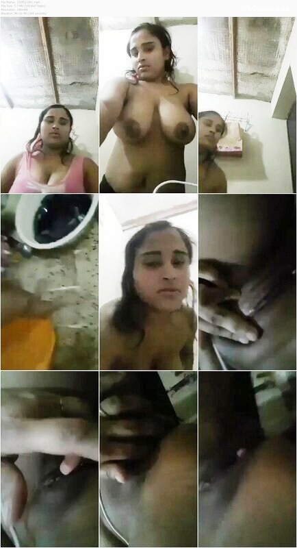Bhabhi Showing Her Tight Boobs