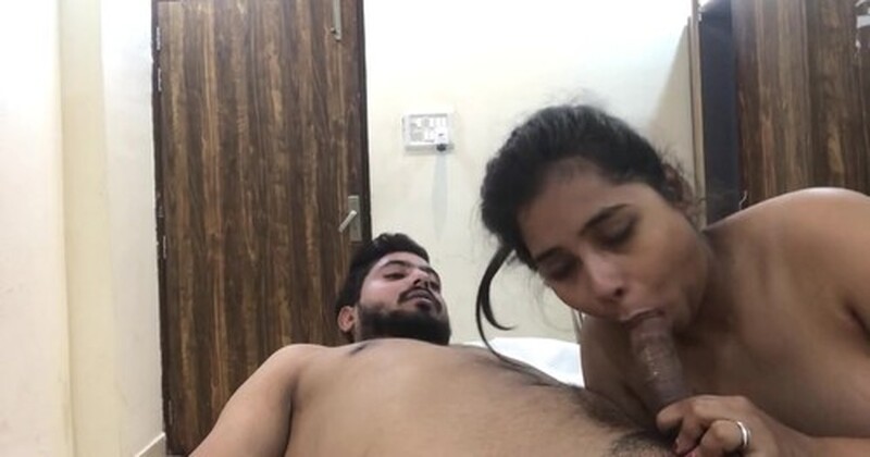 Chubby Girl Sucking Dick Fucking With Boyfriend In OYO