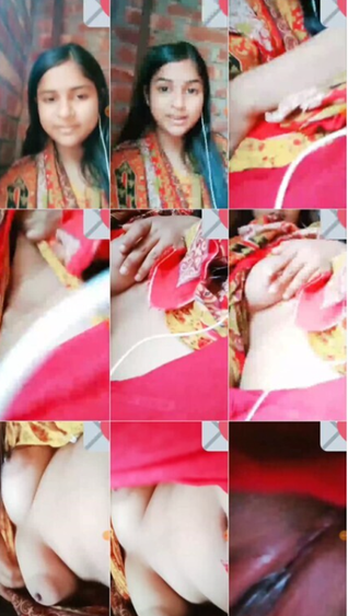 Cute Girlfriend Showing