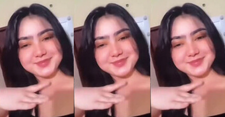 Pretty Rich Girl Showing