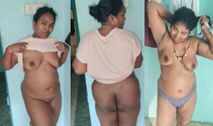 Tamil Wife Showing Pussy Giving Handjob When Using Phone