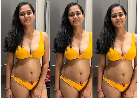 BEAUTIFUL BUSTY PUNJABI GF SUCKING DICK & FUCKING HARD DOGGYSTYLE