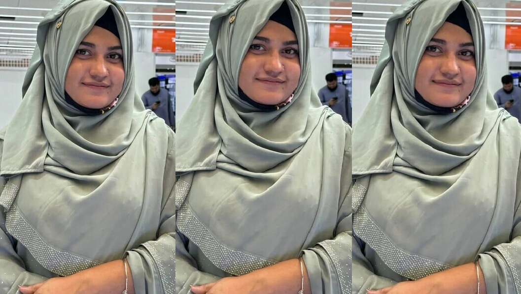 Bengali Girl Showing For Boyfriend