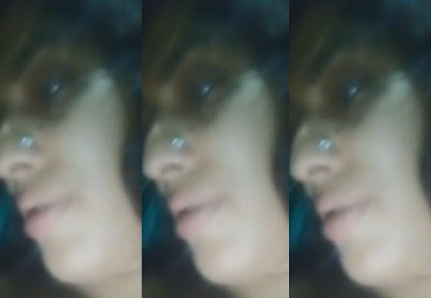 Bhabhi Showing Fingering Her Pussy