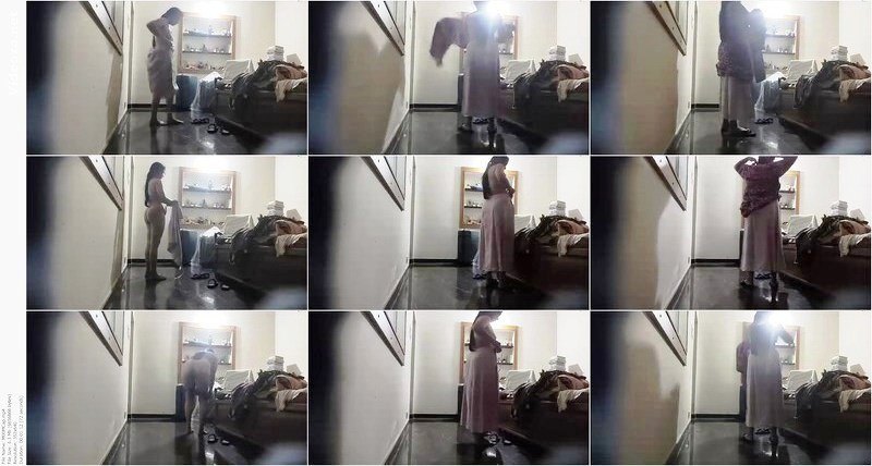 Mom Changing Clothes Secretly Captured