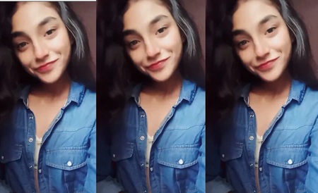 Cute Girlfriend Nude Show