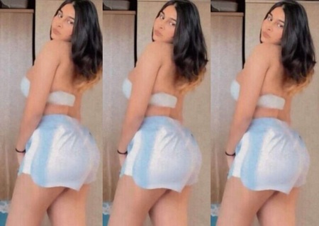 Gorgeous Thik Ass Gym Babe Fully Nude Pressing her Boobs Spread Pink Meaty Pussy Masturbating with Killing Expression