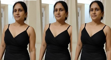 Sexy Desi Milf Nude Bathing Secretly Captured