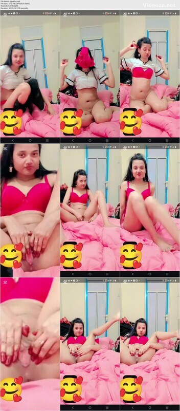 Slim Horny Girl Spread Her Pussy