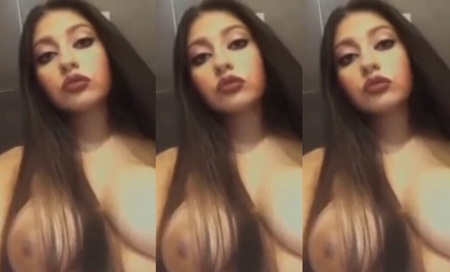 Sexy Girl Showing Her Boobs