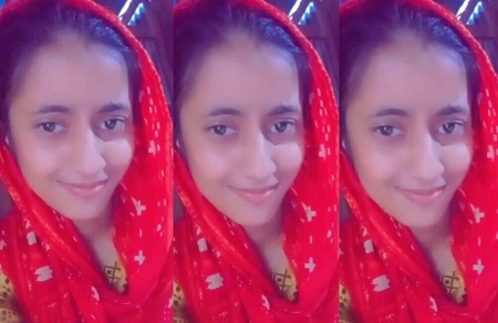 Slim Cheater Viral Girl Showing Pressing Boobs Fingering Her Pussy