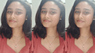 Slim Young Girl Showing Nude Bathing For Boyfriend