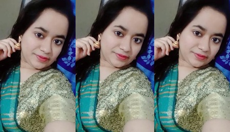 Big Ass Hijabi Girl Showing Asshole Fingering