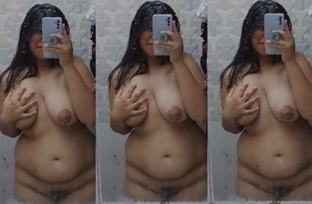 Chubby Girl Showing