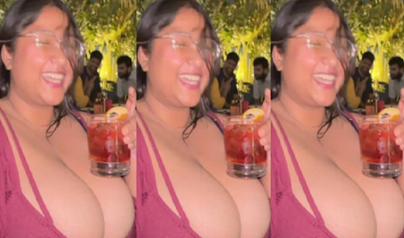 Chubby Tanker Girl Showing For Boyfriend