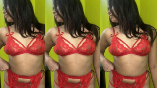 Horny Bengali Babe Showing Pressing Her Boobs Many Nude Pic’s & Video’s