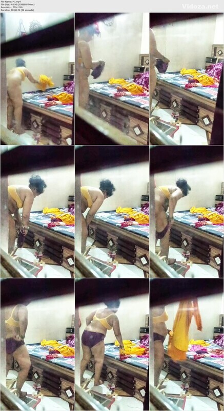 Mom Changing Clothes Secretly Captured