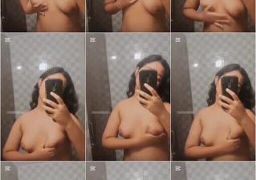 Sexy Girl Showing Playing With Her Boobies