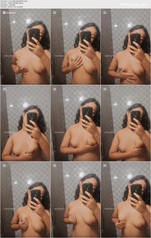 Sexy Girl Showing Playing With Her Boobies