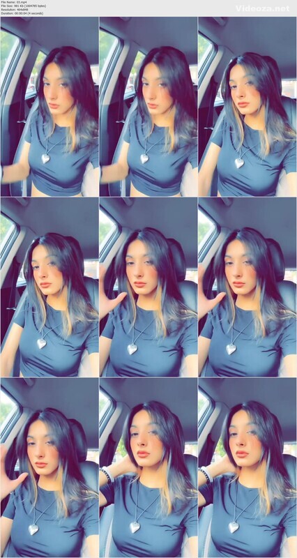 Sexy Slim Figure Girl Showing Fucking