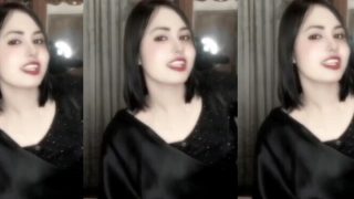 Slim Girl Showing Ass