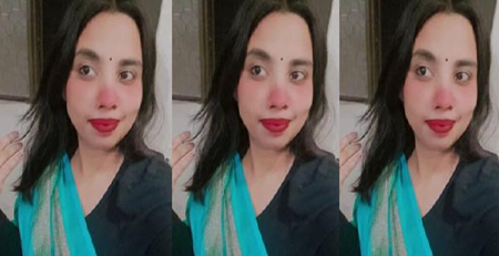 Very Horny Girl Fully Nude Fingering Masturbating