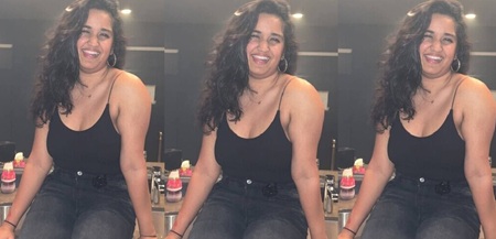 Beautiful Indian Girl Sucking Boyfriend Dick