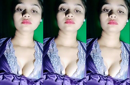 Bangladeshi Girl Showing Closeup Pussy Fingering