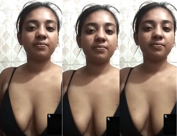 Cheater Bhabhi Showing For Lover