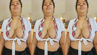 Famous Tamil Aunty Nude Captured In Hotel