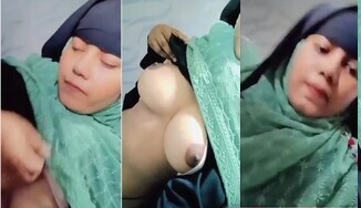 Hijabi Sexy Hairy Pussy Girl Showing