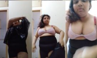 Horny Chubby Girl Pressing Her Boobs Showing Asshole