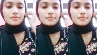 Indian Horny Girl Showing Fingering Her Pussy