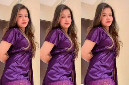 Indian Horny Wife Fingering Her Wet Pussy