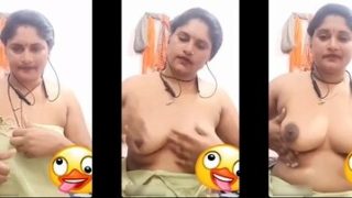 Kannada Aunty Nude Showing Fingering