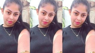 Lankan Horny Girl Showing Pressing Boobs Fingering