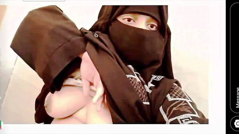 Pakistani Girl Sucking Boyfriend Dick In Restaurant Taking Cum In Mouth