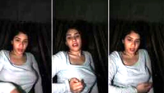 Sexy Horny Girl Showing Nude Dancing