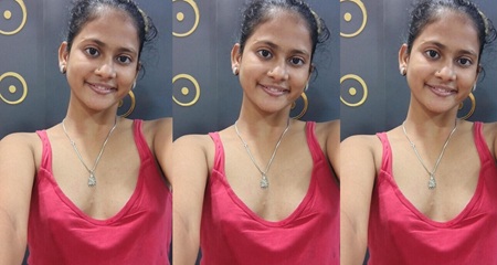 Slim Babe Showing For Boyfriend