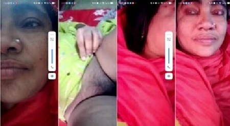 Village Cheater Bhabhi Showing For Lover
