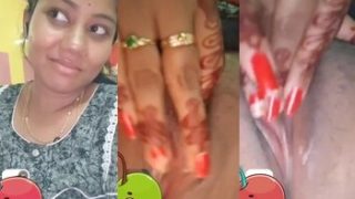 Aunty Showing Her Boobs Pussy On Video Call