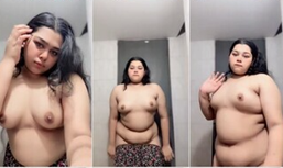 Beautiful Chubby Tiktoker Fully Nude Showing Fingering